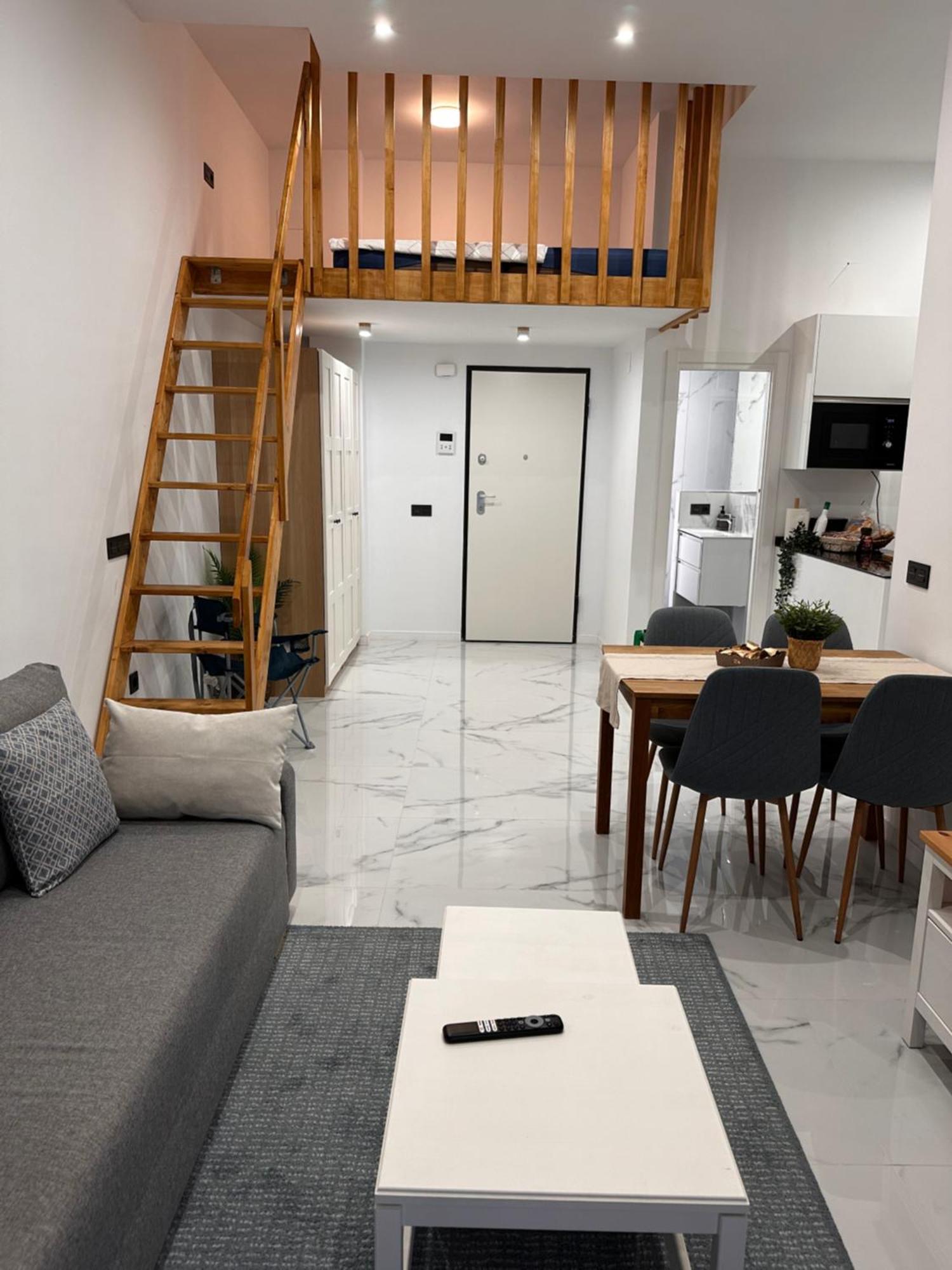 Apartment B8