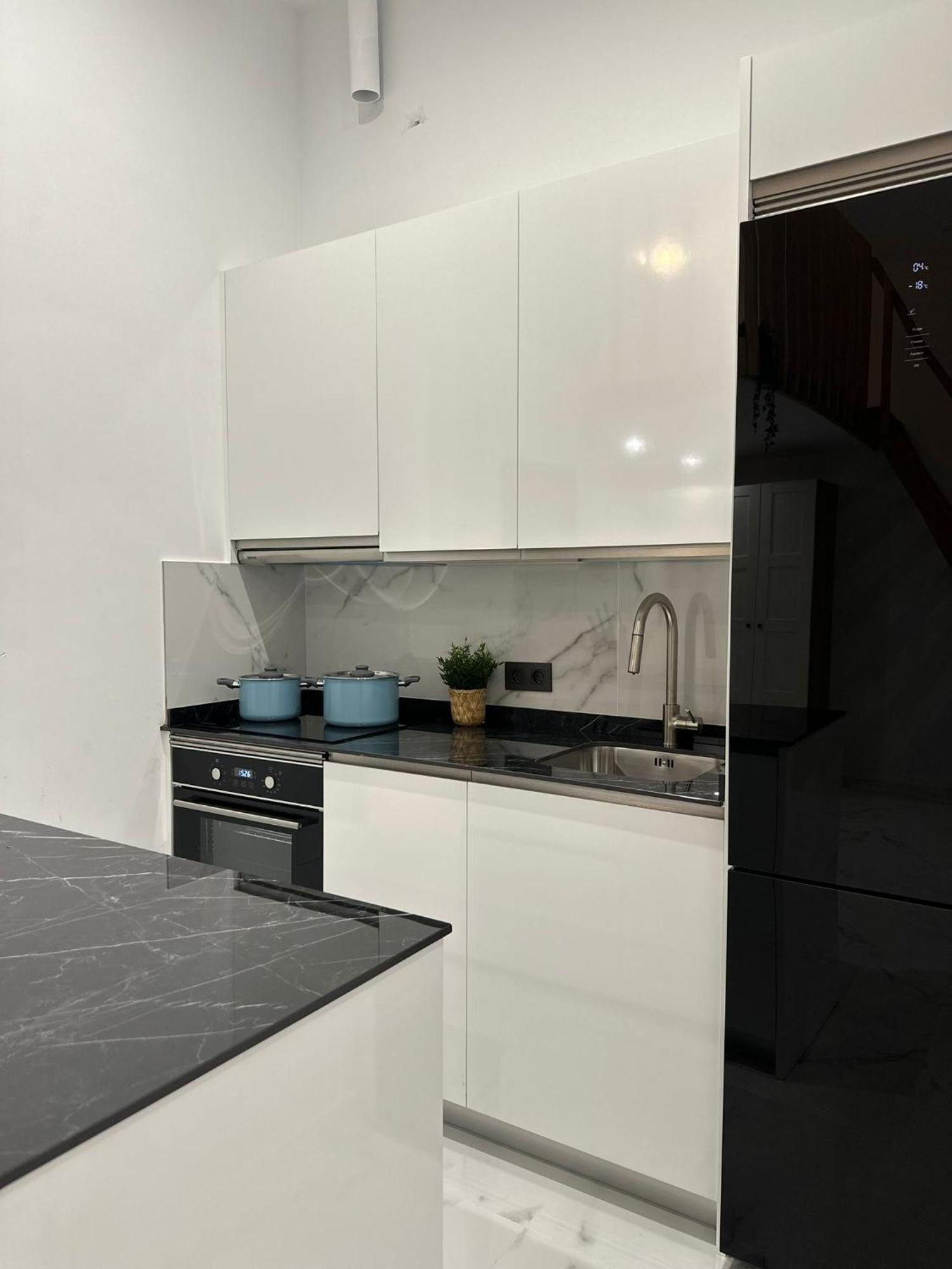 Apartment B8 *